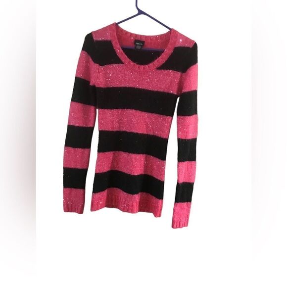 Rue 21 Pink and Black Wool Sweater Medium - Picture 2 of 6